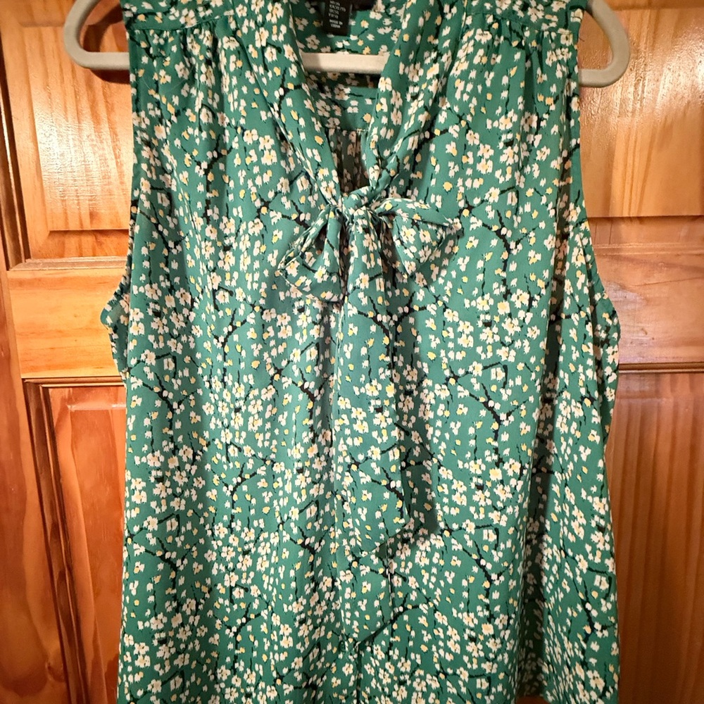 Floral Green Sleeveless Top